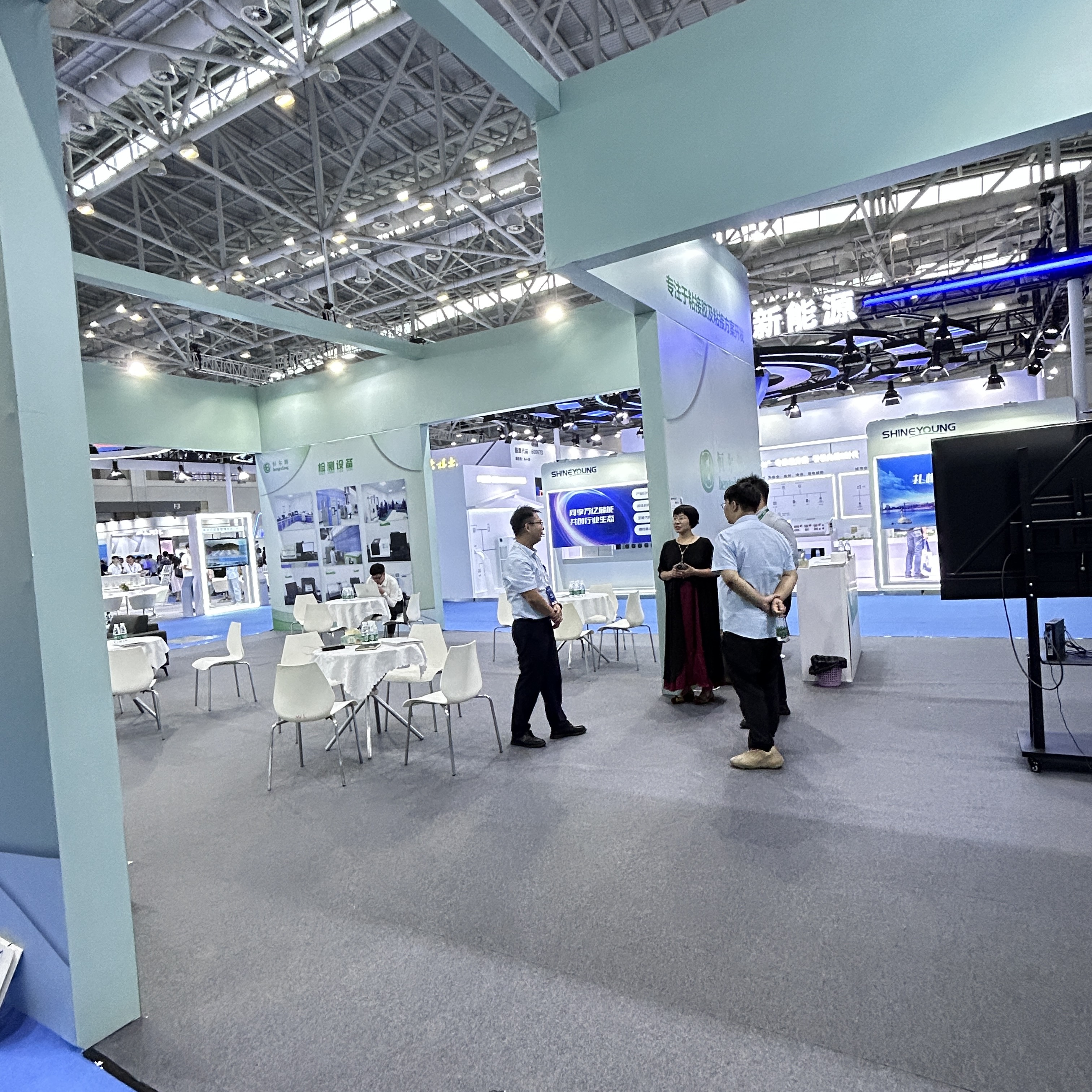 广东恒尔朗新材料有限公司参加珠海新能源电子展会圆满结束(图2) 广东恒尔朗新材料有限公司参加珠海新能源电子展会圆满结束(图2)