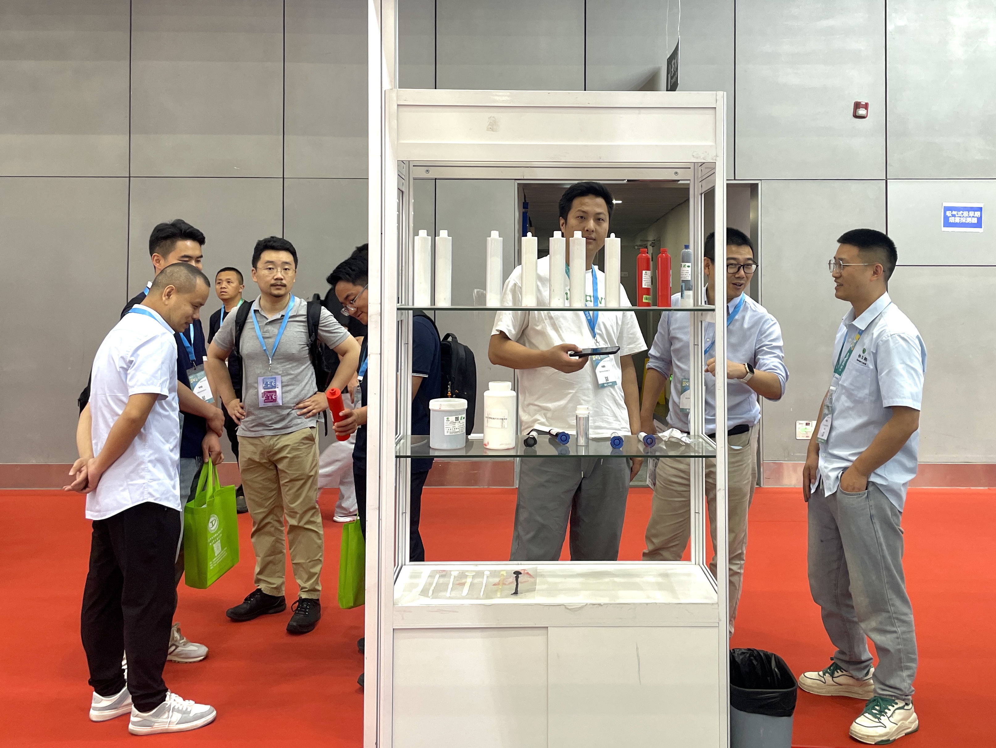 第五届大湾区国际胶粘剂展圆满落幕,恒尔朗实力绽放点燃胶业未来!(图3) 第五届大湾区国际胶粘剂展圆满落幕,恒尔朗实力绽放点燃胶业未来!(图3)